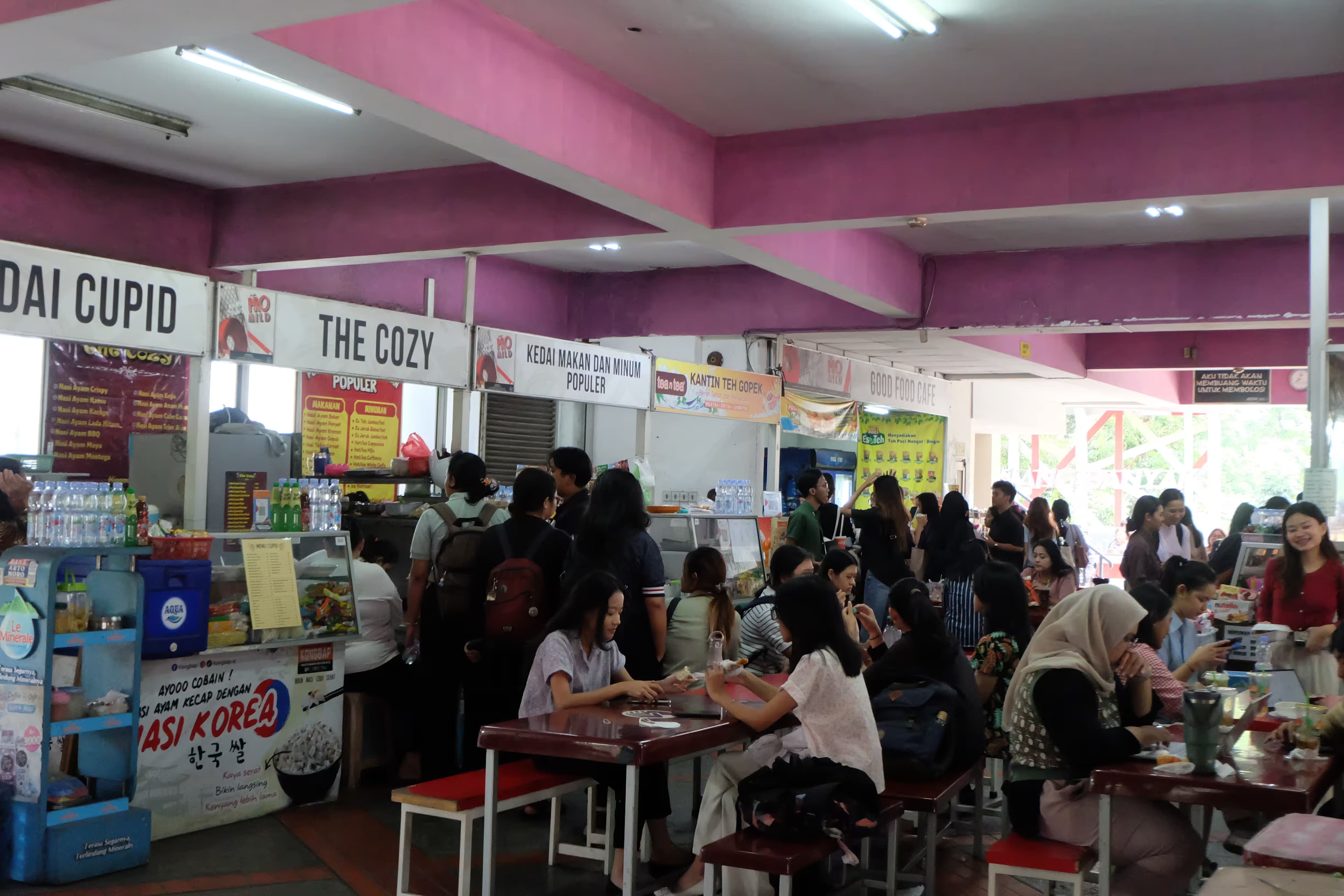 Food Court